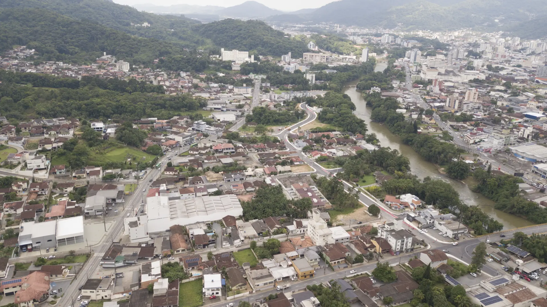 Jaraguá do Sul e Joinville são as duas cidades mais felizes do país, afirma revista