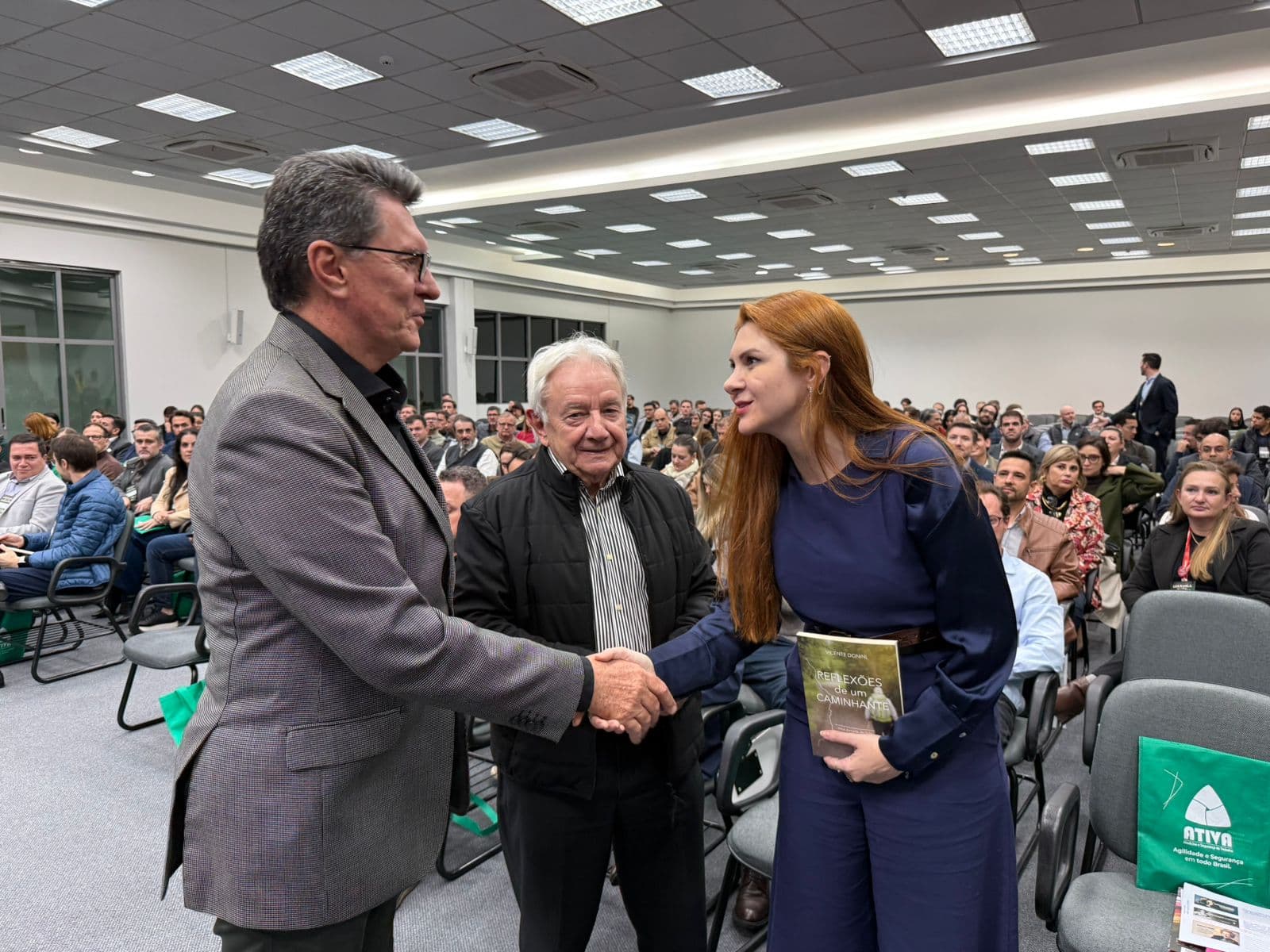 Ana Campagnolo e lideranças empresariais participam de evento sobre formação de líderes em Jaraguá do Sul
