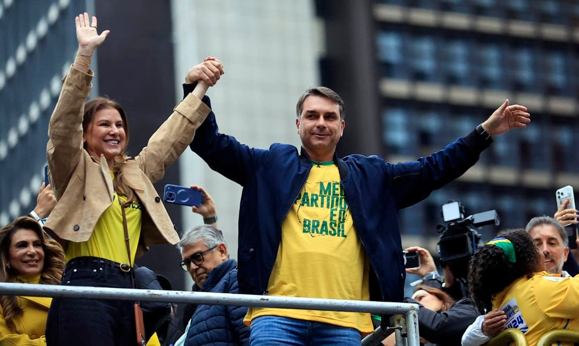 Jaraguá do Sul dá mais de 72% dos votos a Flávio Bolsonaro