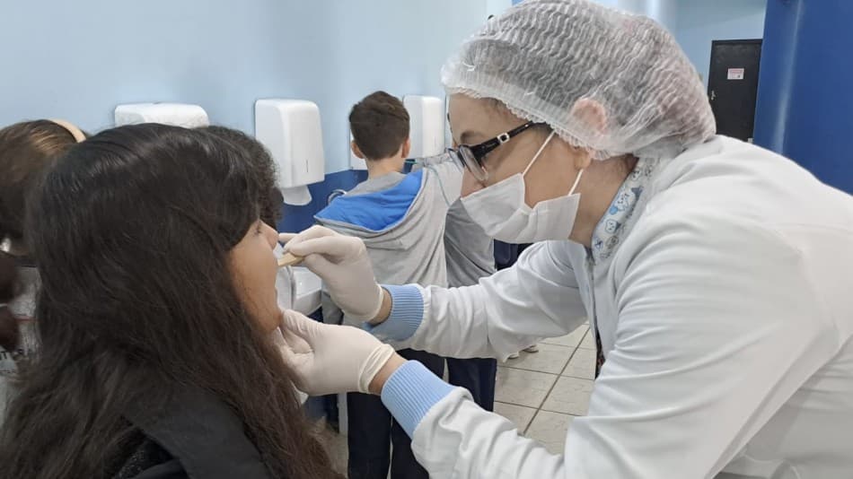 Jaraguá do Sul: Projeto Sorriso promove saúde bucal e hábitos saudáveis em escolas municipais