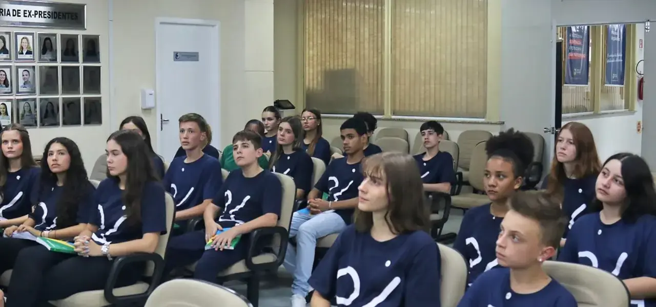 Câmara prepara vereadores mirins em Jaraguá do Sul para posse - Visor Notícias