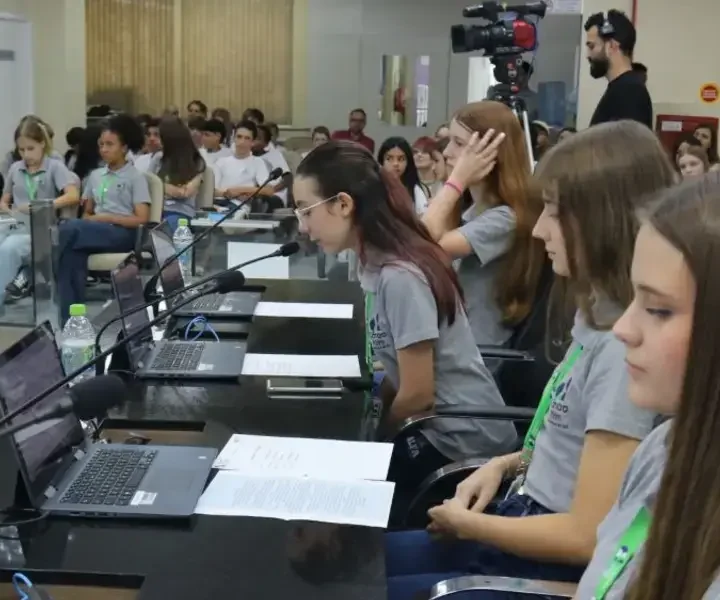 Jaraguá do Sul cria Comcidade Jovem para ampliar participação da juventude na política local