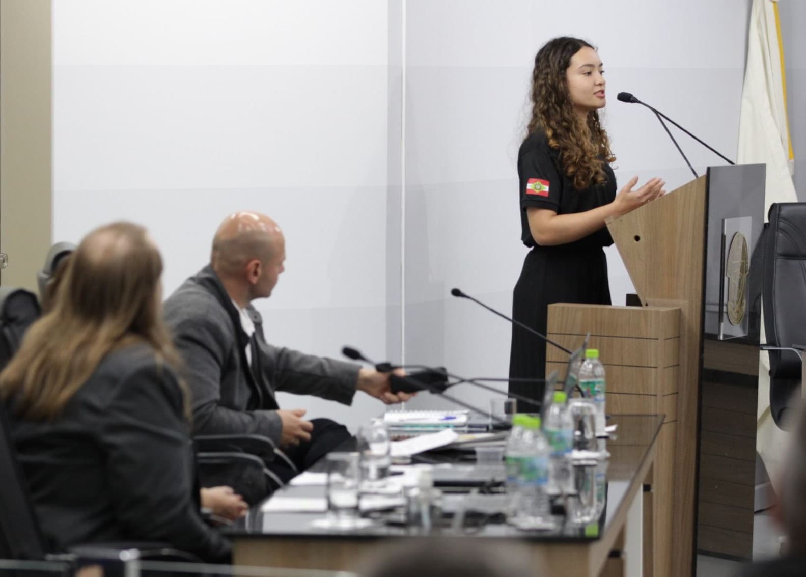Jovens de Jaraguá do Sul Levam Proposta de Feiras Profissionais ao Parlamento Catarinense