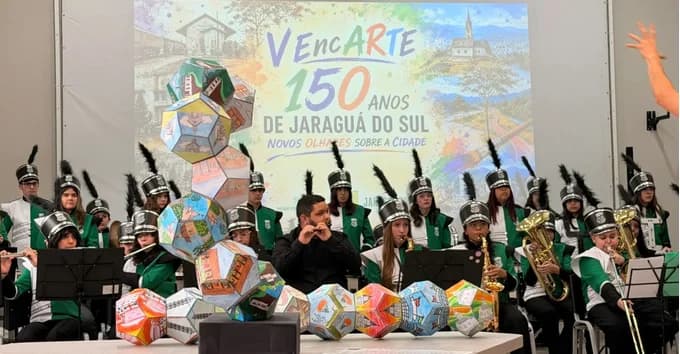 Encontro de Arte reúne trabalhos de alunos e celebra 150 anos de Jaraguá do Sul